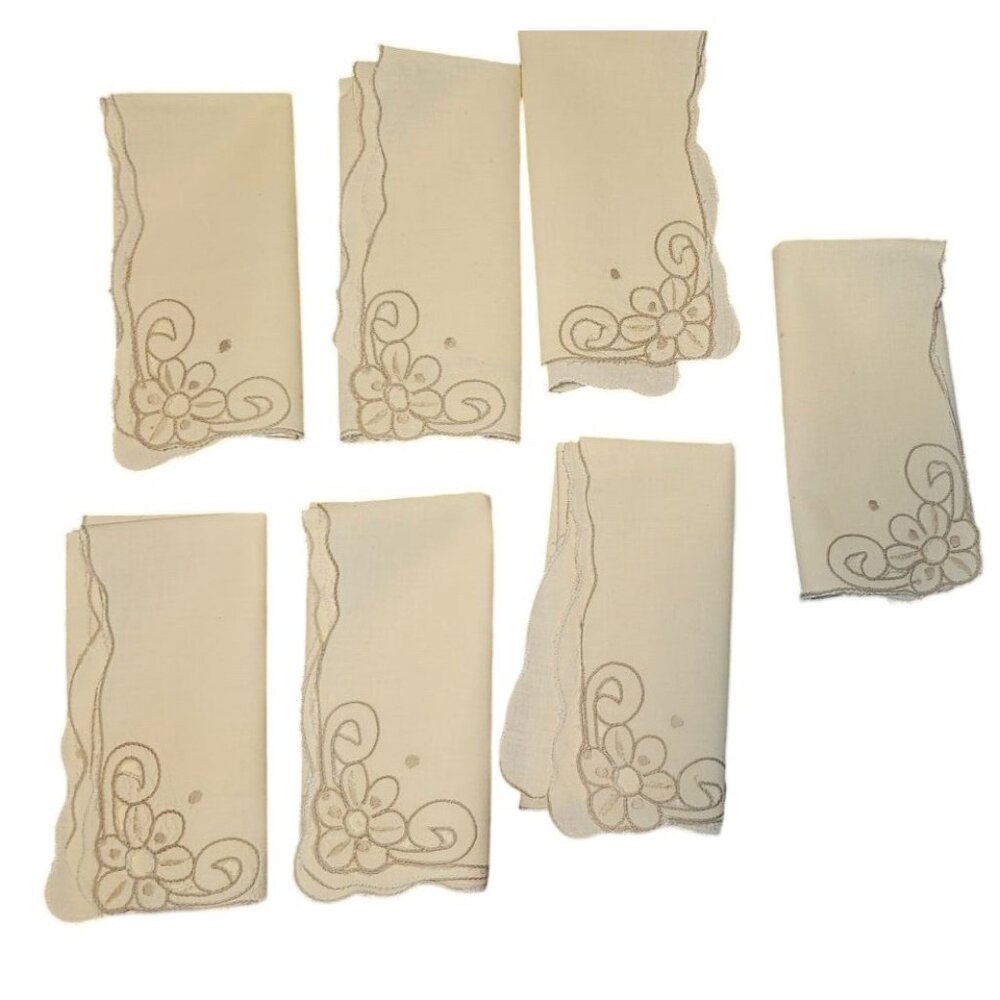 7 Vintage‎ Napkins Embroidered Floral Beige Cloth Scalloped Edges 12x12"